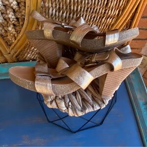 Kork-Ease Metallic Gold Leather Strappy Sandal Heels Size 9.5 Great Condition